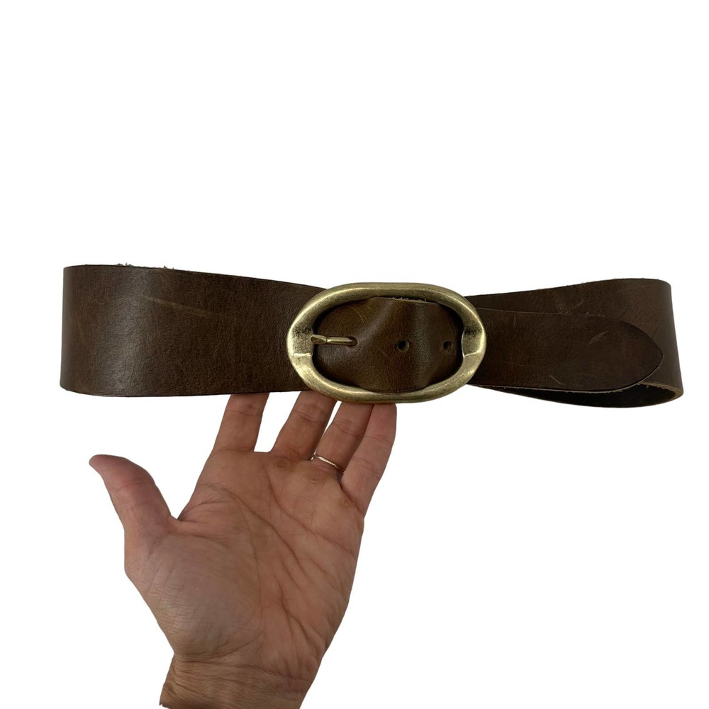 Streets Ahead Leather belt brown gold buckle classy classic curved